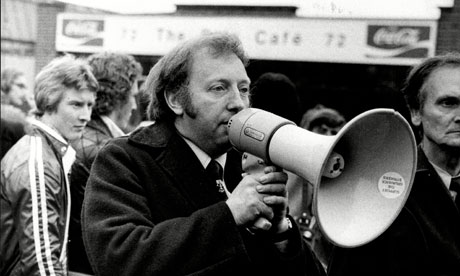 Arthur Scargill addressing mining industry workers in London.