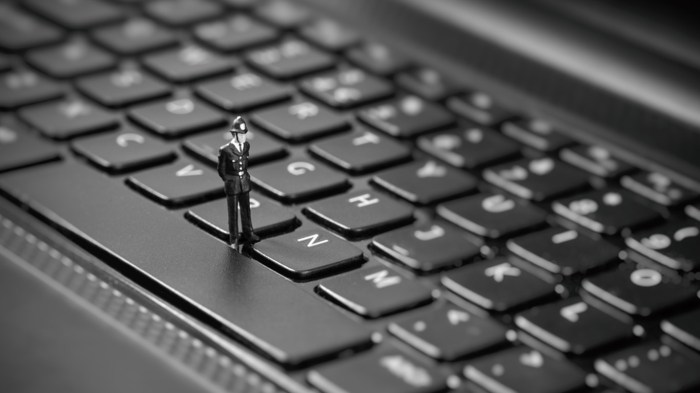 policeman-on-keyboard